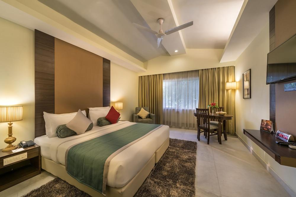 Best Western Resort Country Club Gurgaon Eksteriør billede