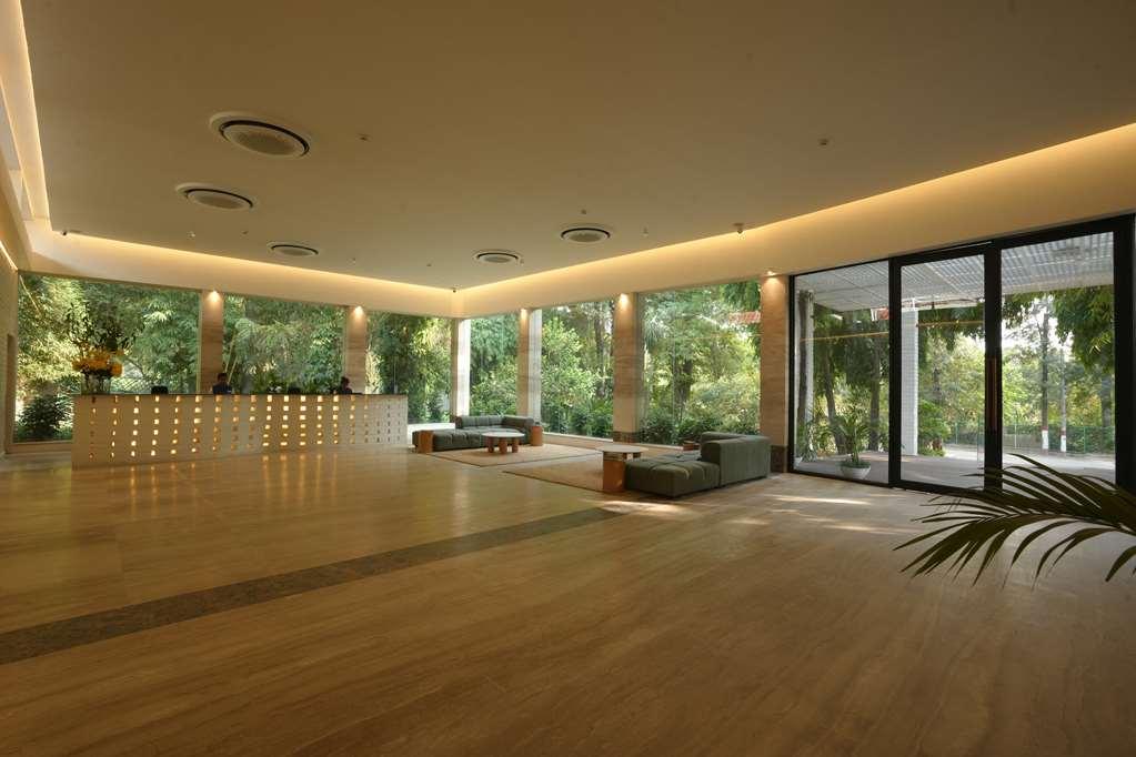 Best Western Resort Country Club Gurgaon Interiør billede
